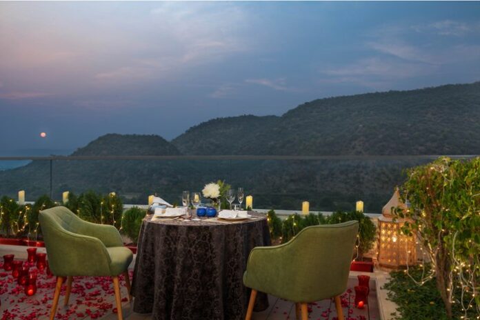 DoubleTree by Hilton Jaipur Amer - Aravali Bar & Grill