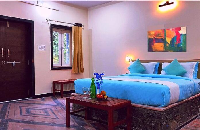 Takhat Villa by Stotrak Kumbalgarh (4)