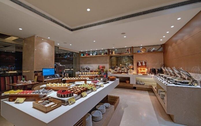 Fleur - The Fern Goregaon - restaurant-ambiance