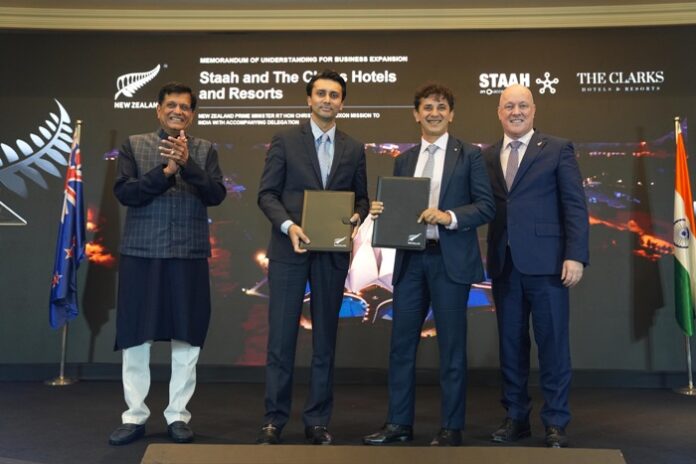 Piyush Goyal, Tarun Joukani, Director at STAAH, Aryavir Kumar, The Clarks Hotels and Resorts, Christopher Luxon, NewZealand Prime Minister