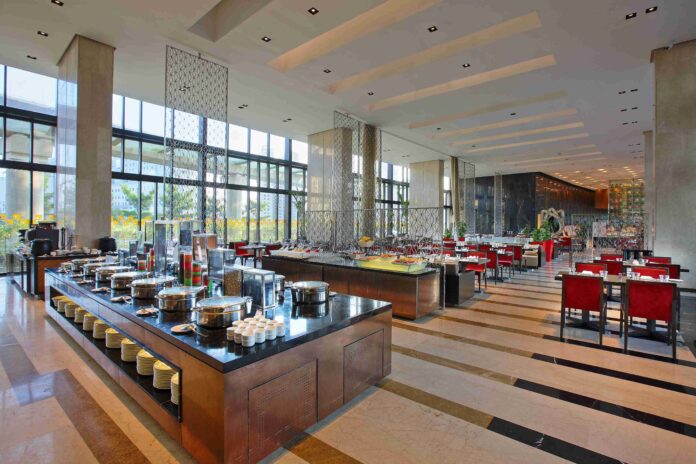 The Square Ambience shot 2 _Novotel Kolkata (1)_11zon